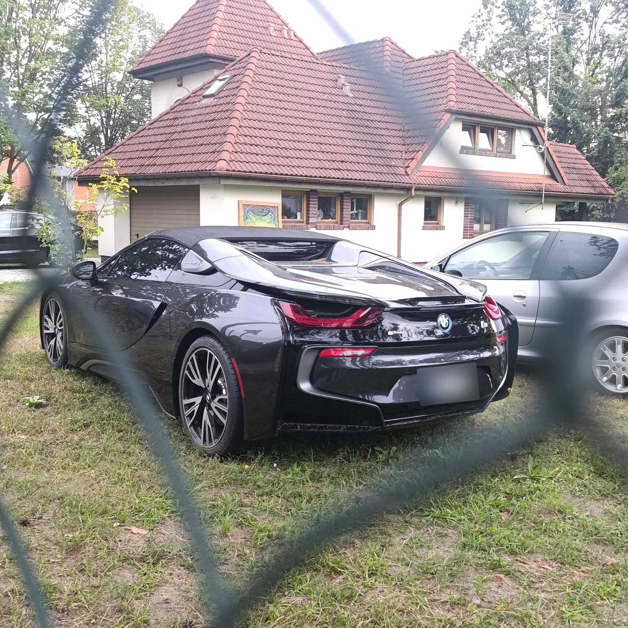 2014 BMW i8 (I12)
