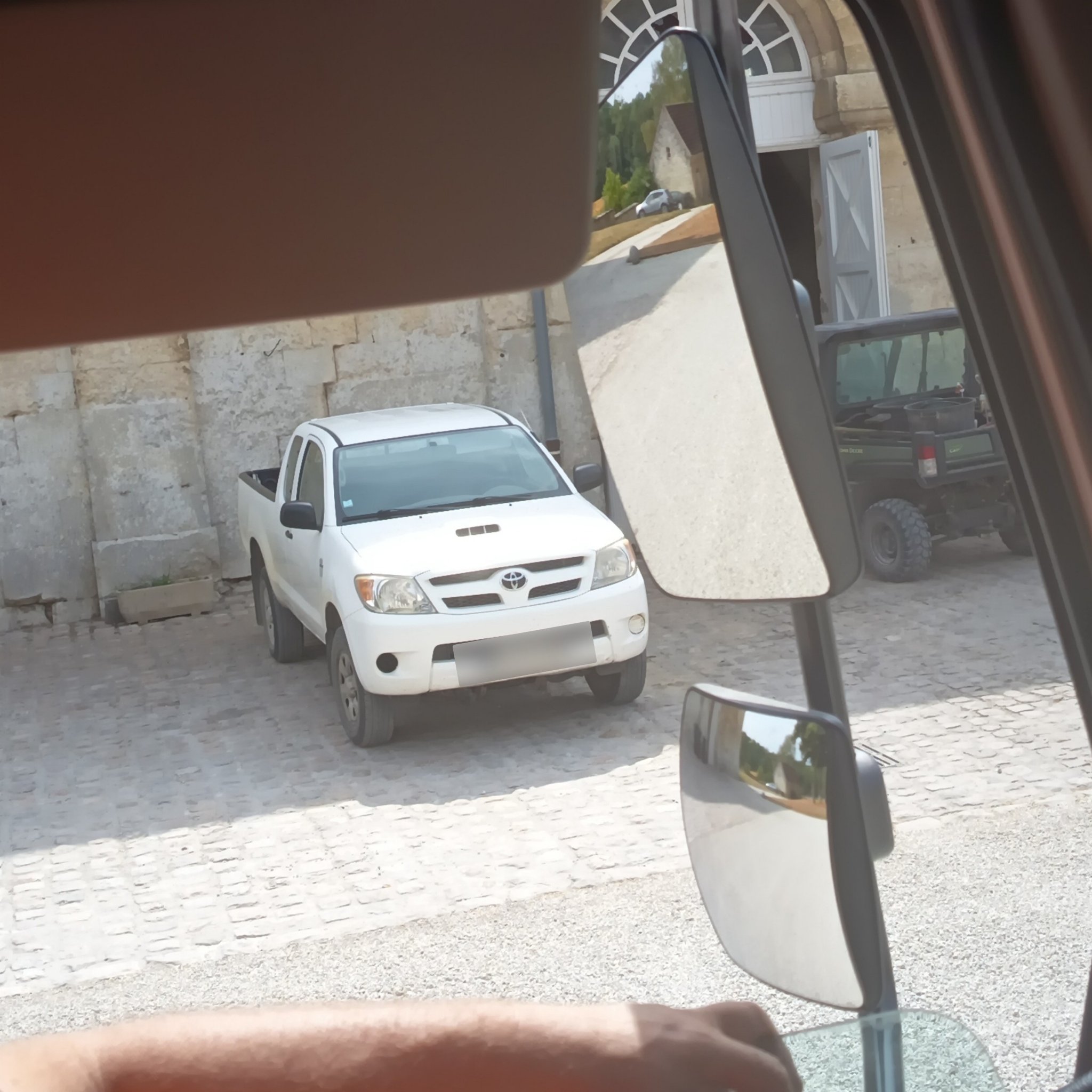2005 Toyota Hilux (N70)