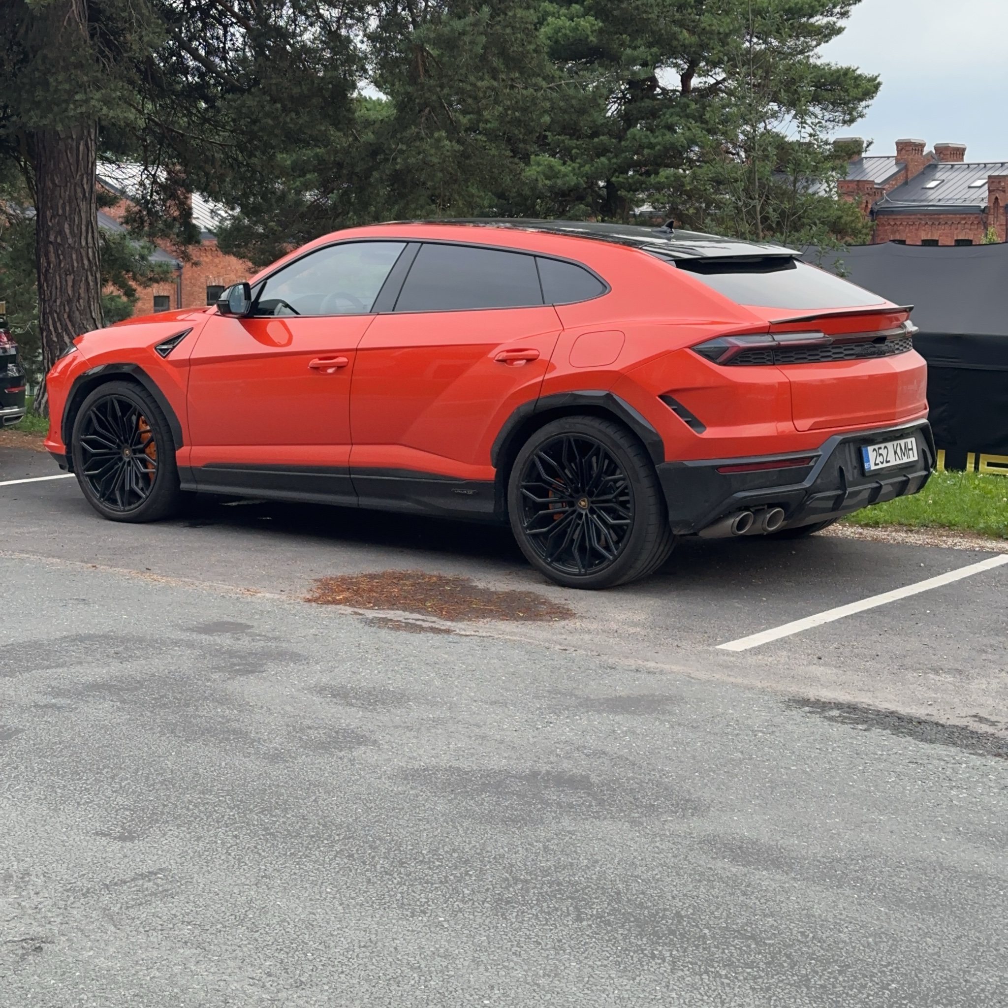 2022 Lamborghini Urus Performante